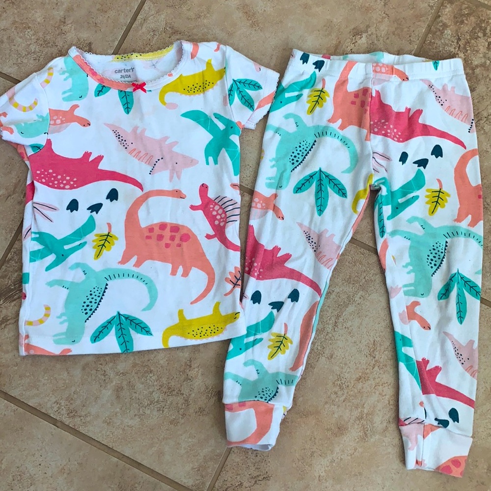 🎉10 for $10🎉 Carter’s 2T dinosaur pajamas girl toddler pjs short sleeve set